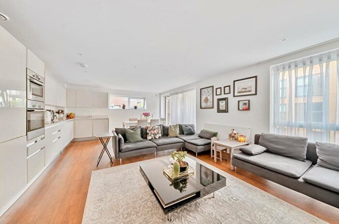 3 Bedroom Apartment To Rent In Howard Road, Stanmore, Middlesex, HA7