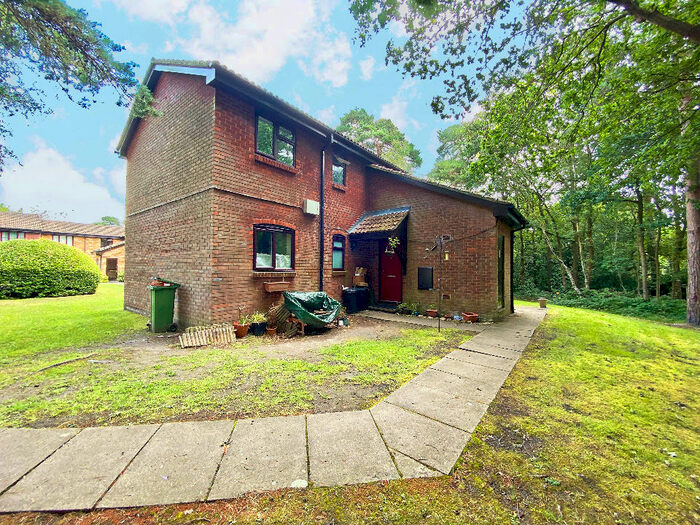 1 Bedroom Apartment To Rent In Habershon Drive, Frimley, Surrey, GU16