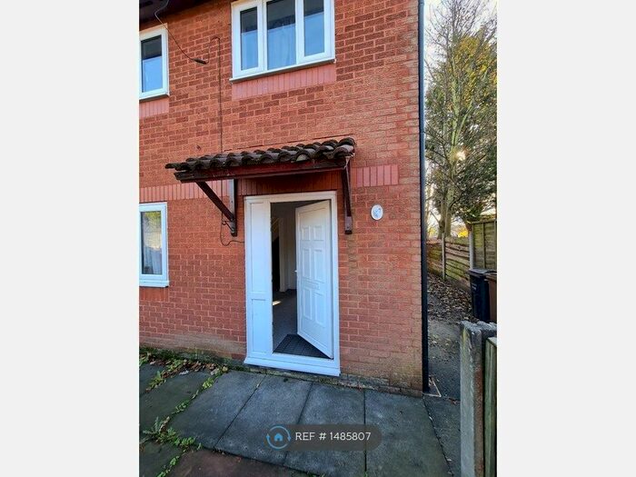 2 Bedroom Semi-Detached House To Rent In George Street South, Salford, M7