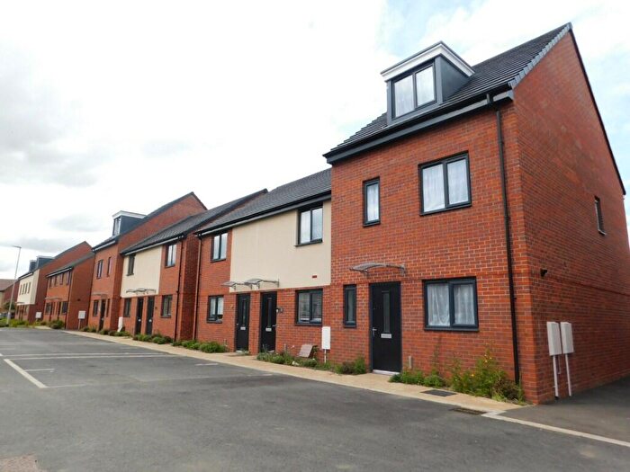 3 Bedroom Town House To Rent In Noble Close, Peterborough, Cambridgeshire, PE4