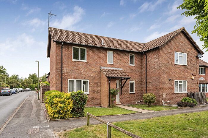 3 Bedroom Semi-Detached House For Sale In Warmans Close, Wantage, OX12