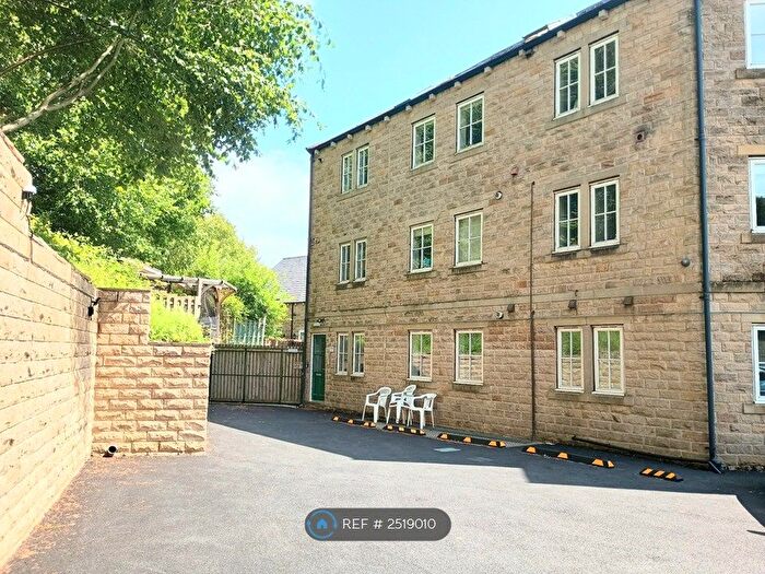 2 Bedroom Flat To Rent In Woodcote Fold, Oakworth, Keighley, BD22