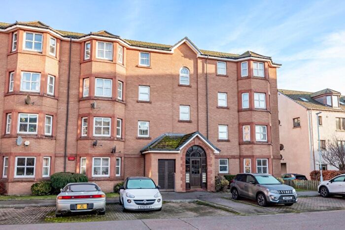 2 Bedroom Flat To Rent In Ashgrove Avenue, Aberdeen, AB25