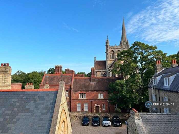 2 Bedroom Terraced House To Rent In Union Road, Cambridge, CB2