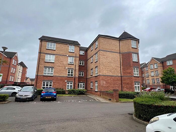 2 Bedroom Flat To Rent In Beckets View, Northampton, NN1