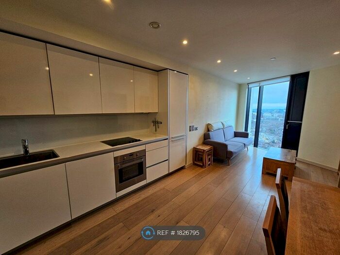 1 Bedroom Flat To Rent In Walworth Road, London, SE1