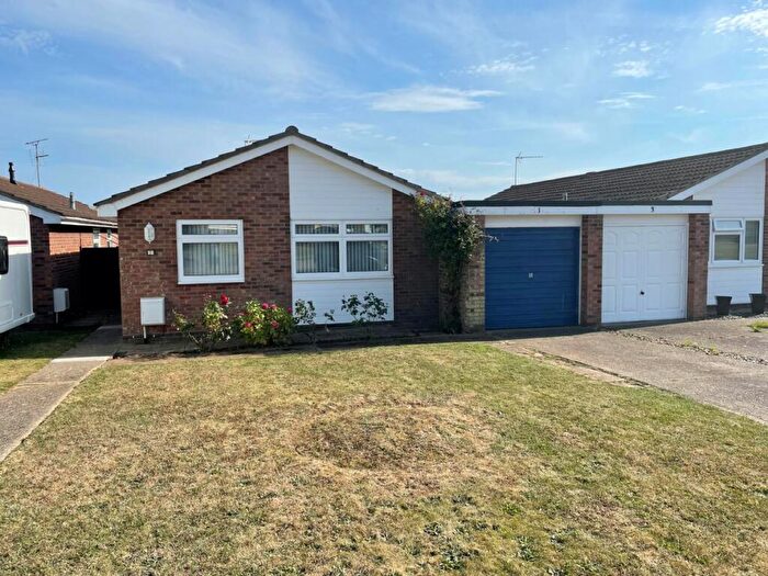 2 Bedroom Detached Bungalow For Sale In Little Harrods, Walton-on-the-naze, CO14