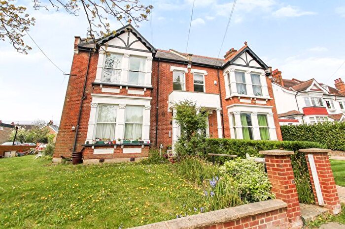 Studio To Rent In Nower Hill, Pinner, HA5