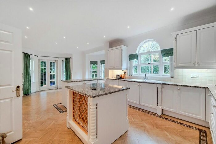 6 Bedroom Detached House To Rent In Regents Drive, Repton Park, Woodford Green, IG8