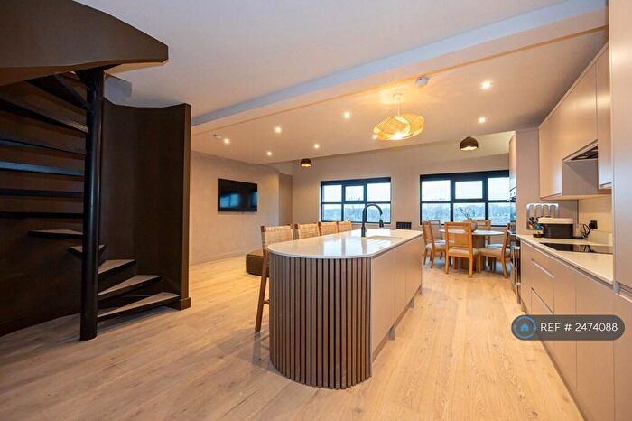 3 Bedroom Penthouse To Rent In Ludgate Hill, Manchester, M4