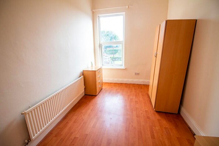 1 Bedroom House Of Multiple Occupation To Rent In Bury Street, M26