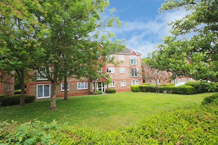 2 Bedroom Flat To Rent In Fenchurch Road, Maidenbower, Crawley, West Sussex., RH10
