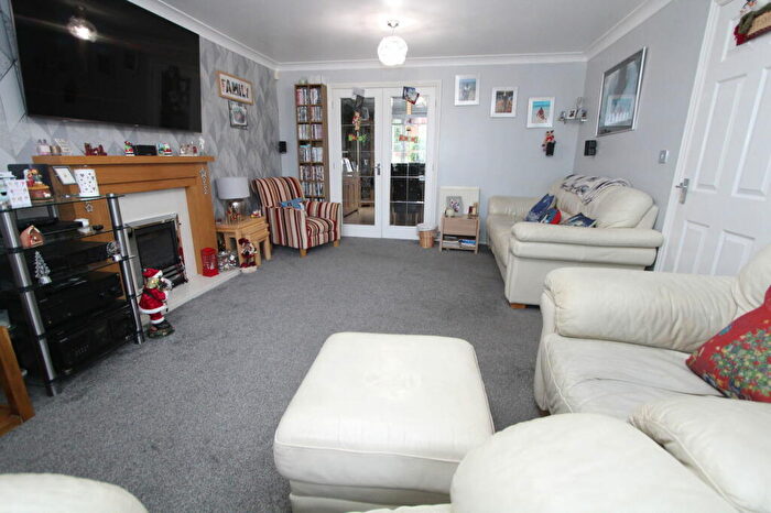 4 Bedroom Detached House For Sale In View Point, Tividale, Oldbury., B69