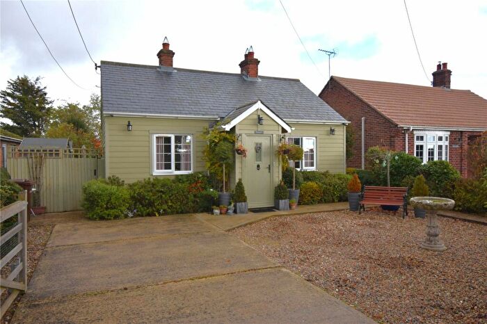2 Bedroom Bungalow For Sale In Bradfield Road, Wix, Manningtree, Essex, CO11
