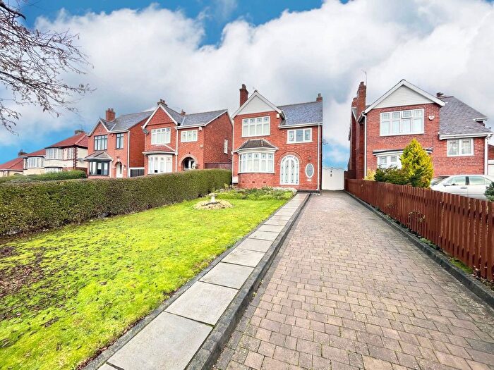 3 Bedroom Detached House For Sale In Quarry Road, Dudley Wood, Netherton, Dudley, DY2