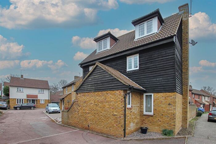 5 Bedroom Detached House For Sale In Kelvedon Green, Kelvedon Hatch, Brentwood, CM15