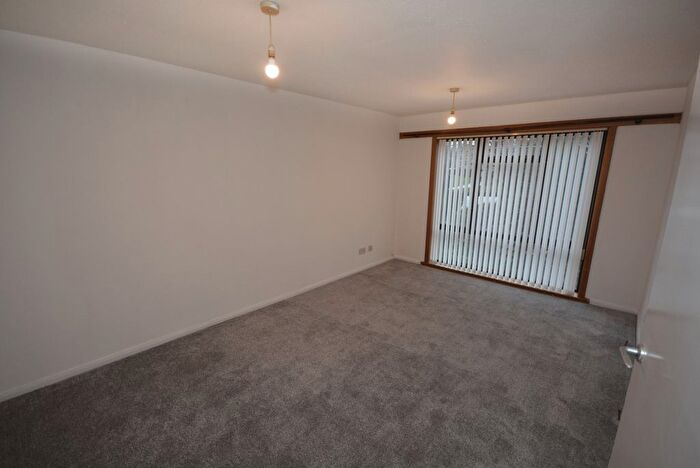 Studio To Rent In Woodland Way, Denny, Falkirk, FK6