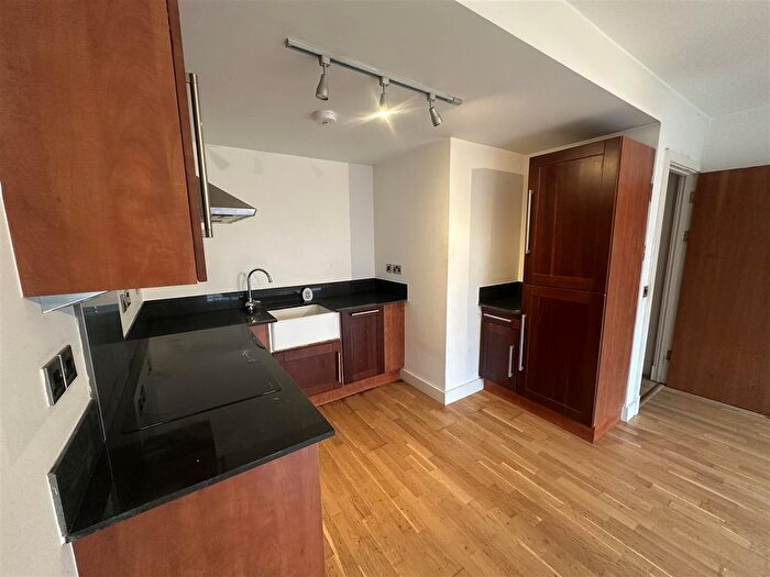 2 Bedroom Flat For Sale In Express Building, Oldham Road, Ancoats, Manchester, M4