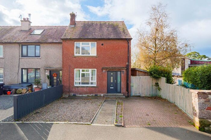 3 Bedroom Semi-Detached House For Sale In Graham Road, Killearn, Glasgow, G63