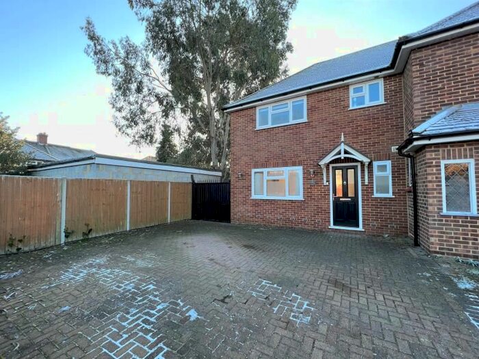 2 Bedroom End Of Terrace House To Rent In Crossways, Egham, TW20
