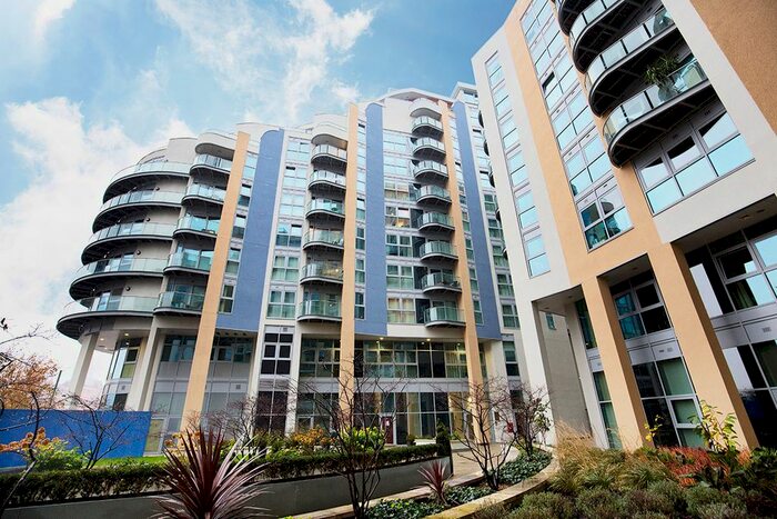 1 Bedroom Flat To Rent In Bridges Court Road, London, SW11