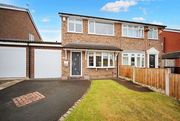 3 Bedroom Semi-Detached House For Sale In Abbeydale, Appley Bridge, WN6