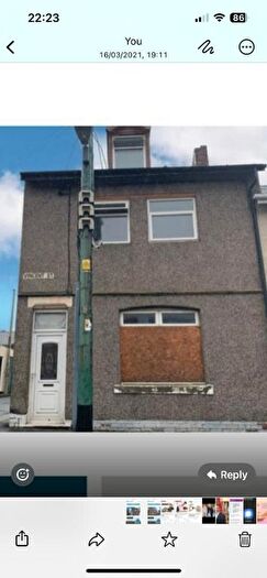 3 Bedroom Flat For Sale In Northstead, Dewsbury, West Yorkshire, WF13