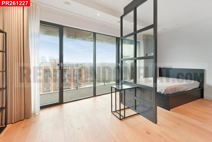 Studio To Rent In City Island Way, London, E14