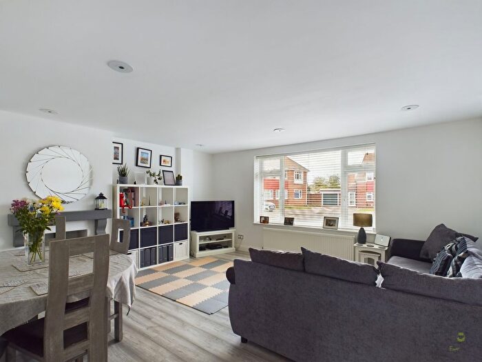 3 Bedroom Semi-Detached House To Rent In Epsom Close, Bexleyheath, Kent, DA7