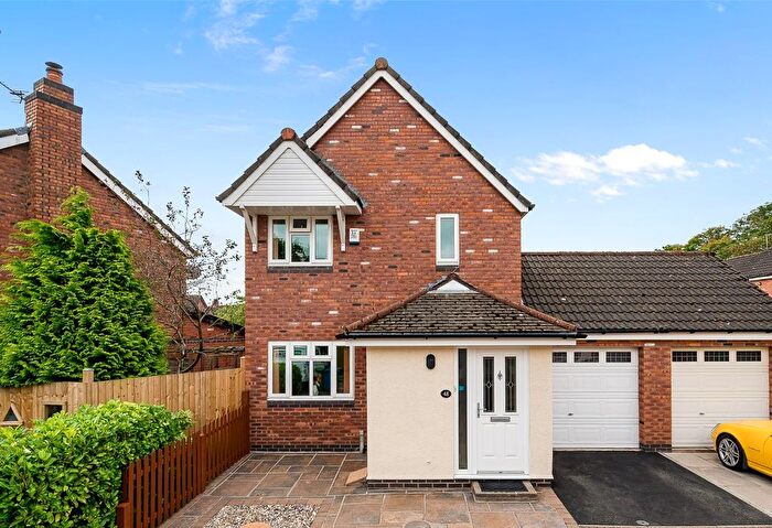 3 Bedroom Link Detached House To Rent In Deacons Close, Warrington, WA3