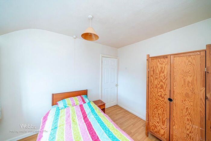3 Bedroom Terraced House For Sale In Flaxhall Street, Walsall, WS2