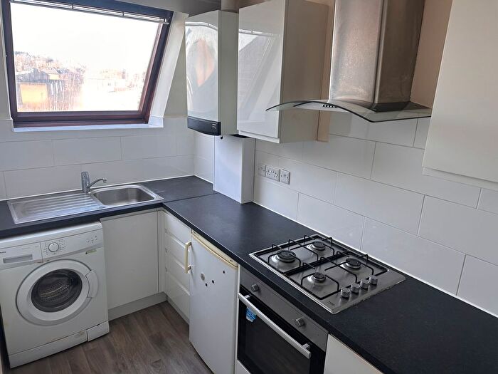 Studio To Rent In Norwood High Street, London, SE27