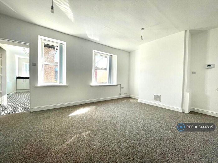 4 Bedroom Terraced House To Rent In Forest Road, Fishponds, Bristol, BS16