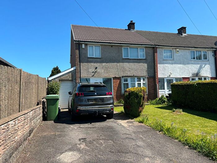 3 Bedroom End Of Terrace House For Sale In Burnham Avenue, Llanrumney, Cardiff, CF3