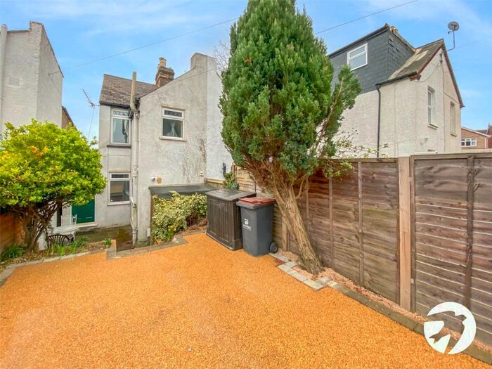 2 Bedroom Terraced House To Rent In New Road, Orpington, Kent, BR6