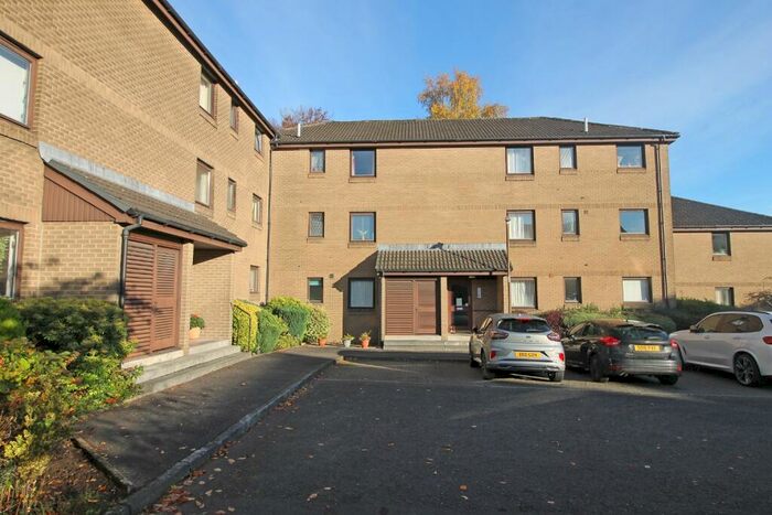 2 Bedroom Flat To Rent In Forthview, Riverside, Stirling, FK8