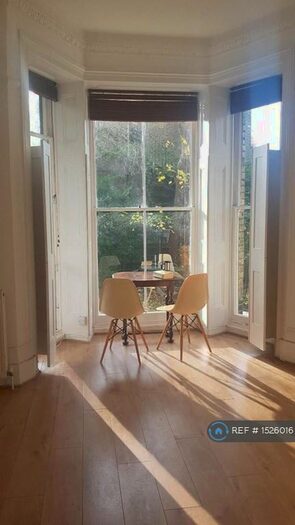 2 Bedroom Flat To Rent In Alexandra Drive, London, SE19