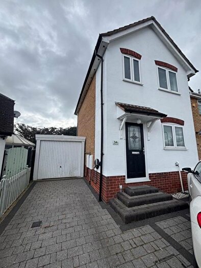 2 Bedroom Property To Rent In Snakes Lane, Southend-On-Sea, SS2
