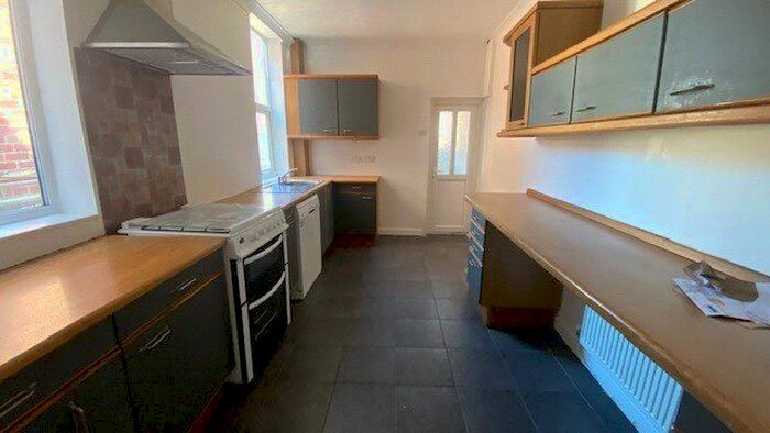 3 Bedroom Terraced House To Rent In Broughton Avenue, Doncaster, Uk, DN5