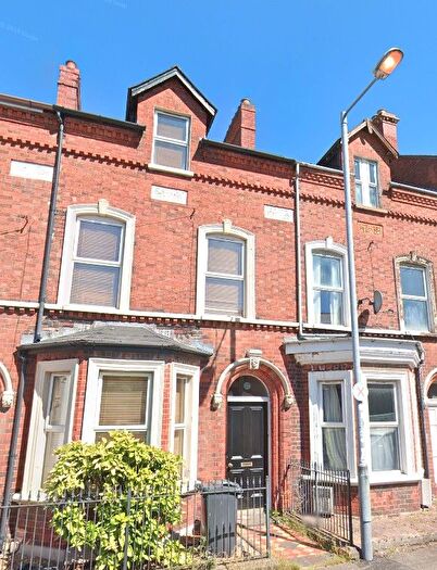 6 Bedroom Flat To Rent In Fitzwilliam Street, Belfast, BT9