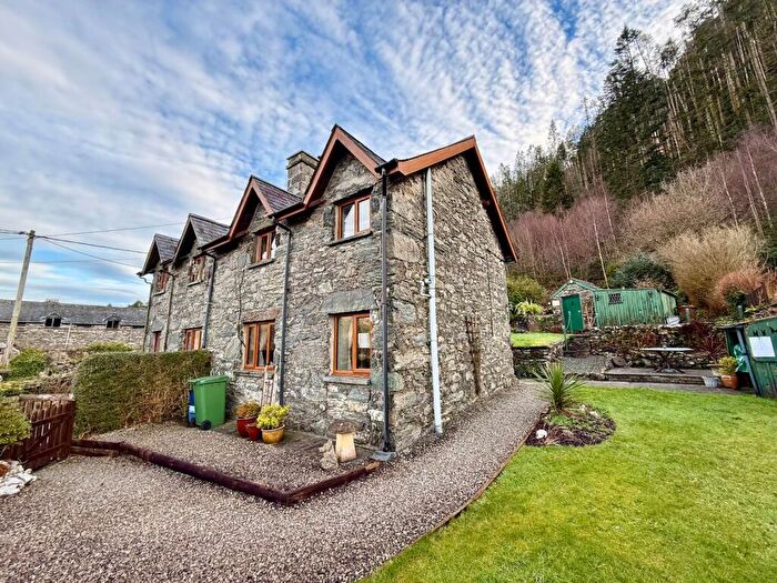 2 Bedroom Semi Detached House For Sale In New Cottages, Penmaenpool, Dolgellau, LL40