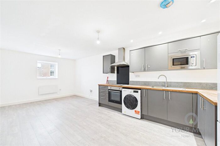 1 Bedroom Flat To Rent In Gold Street, Northampton, Northamptonshire, NN1