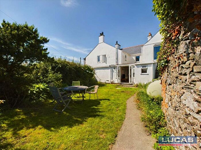 3 Bedroom Terraced House For Sale In Bryn Awelon, Llangaffo, LL60