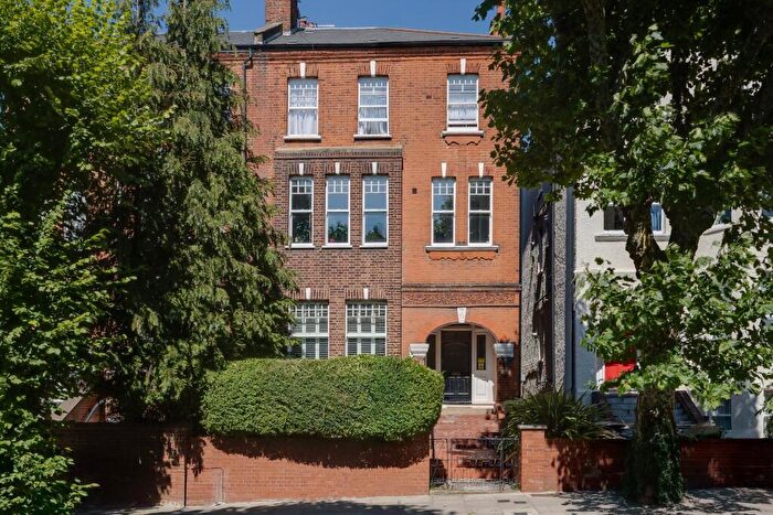 2 Bedroom Apartment For Sale In Fordwych Road, West Hampstead, NW2