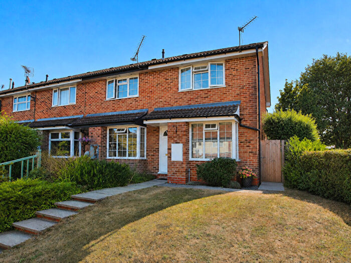 2 Bedroom End Of Terrace House For Sale In Crystal Way, Waterlooville, PO7