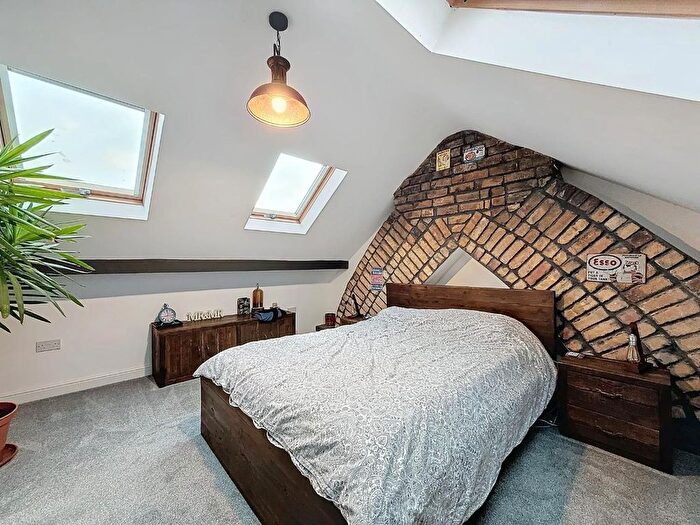 4 Bedroom Terraced House To Rent In Coedcae Street, Cardiff, CF11