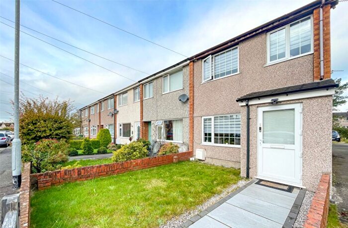 3 Bedroom End Of Terrace House For Sale In Ffordd Cynan, Bangor, Gwynedd, LL57