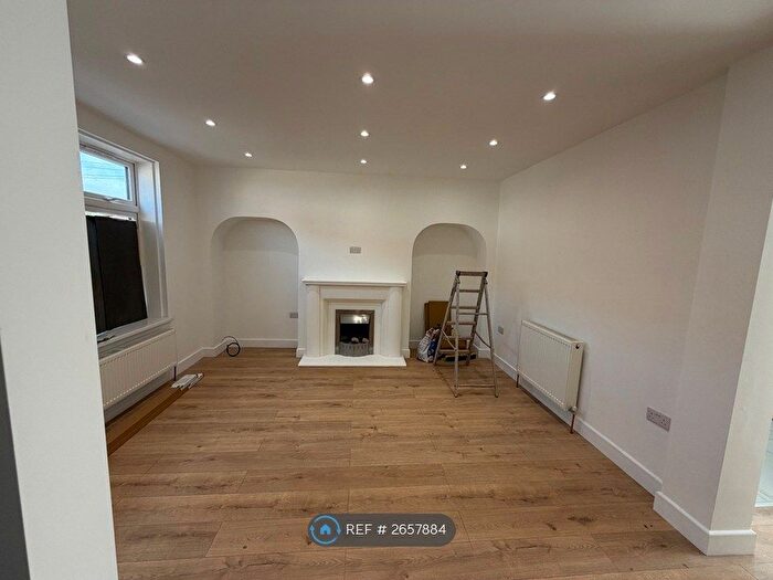 2 Bedroom Terraced House To Rent In Markyate Road, Dagenham, RM8