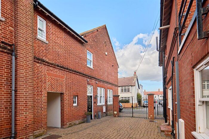 2 Bedroom Mews For Sale In Wymering Road, Southwold, IP18