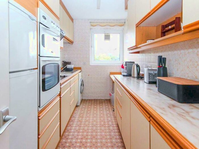 2 Bedroom Apartment To Rent In Palma Court, Wharncliffe Road, Highcliffe, BH23